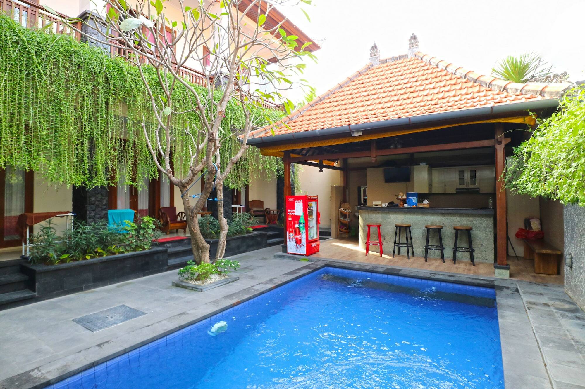 D'Astri Guesthouse Sanur Redpartner Denpasa Buitenkant foto